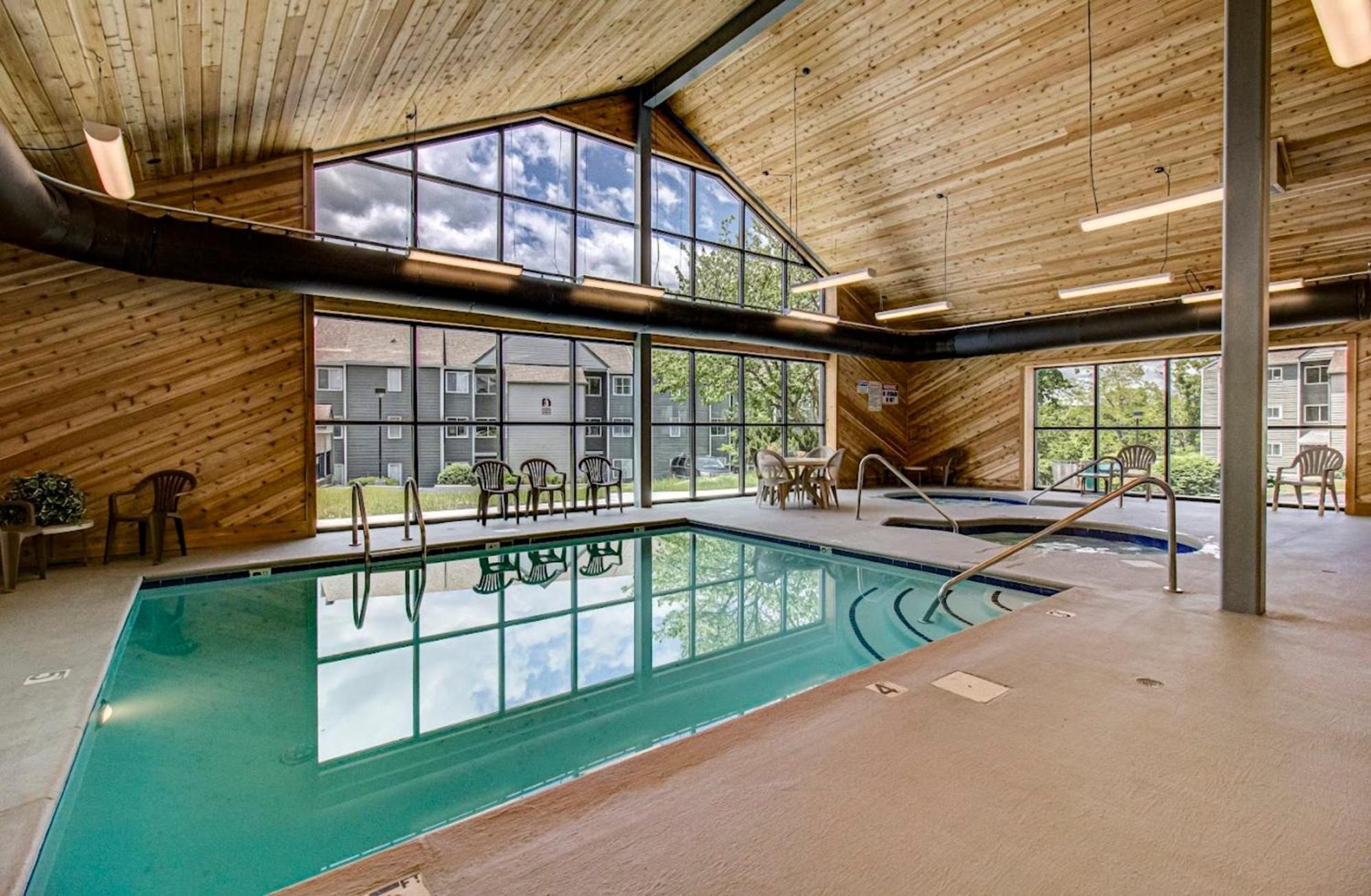 Smoky Mountains Studio With Balcony Gatlinburg Bagian luar foto